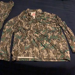 Mossy Oak Greenleaf 1/4 zip and pants
